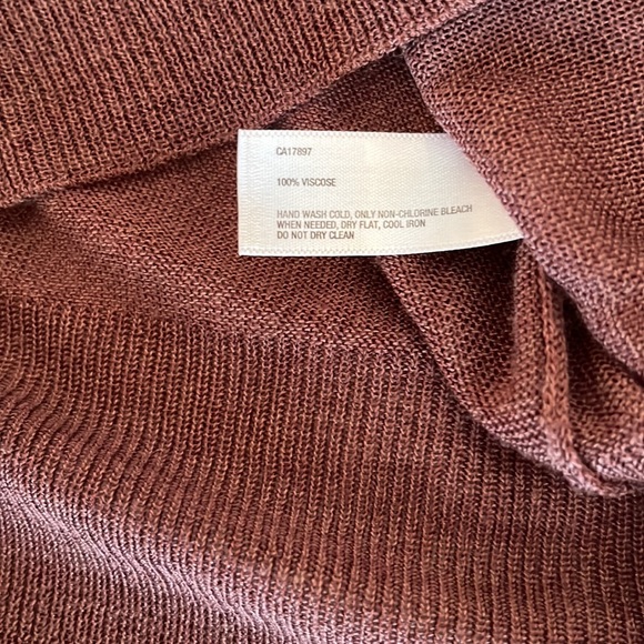 GAP Silky Delicate Cardigan Size Small NWOT - Picture 5 of 8